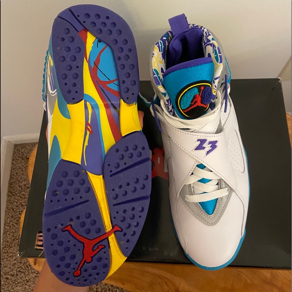 Women’s Air Jordan 8 Aqua Retro - Picture 4 of 4